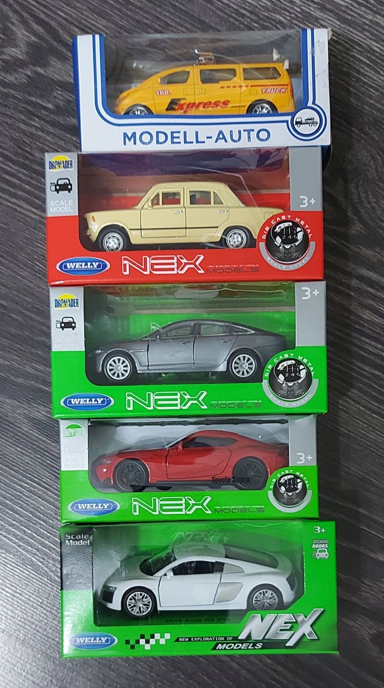 Vînd machete de colecție din metal scara 1 /32