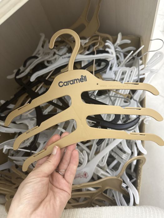 Продам детские вешалки