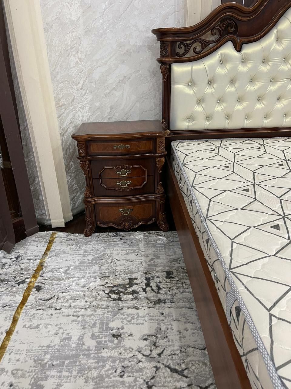 Мебел спалный гарнитур