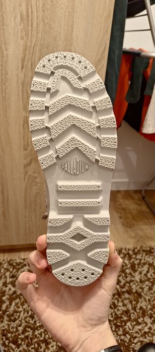 Pantofi / cizme palladium moonstruck. CITIȚI DESCRIEREA!!!