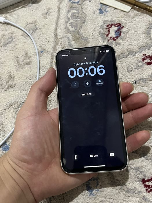 Айфон 11 - 64 гигабайт