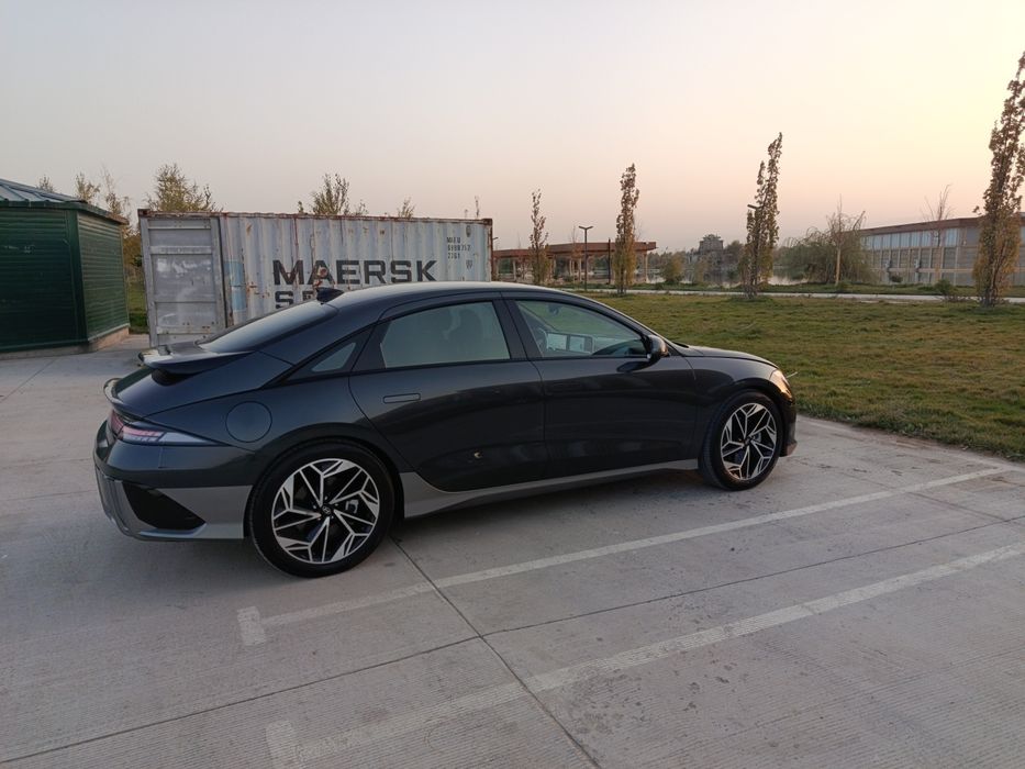 Hyundai IONIQ 6 , срочно