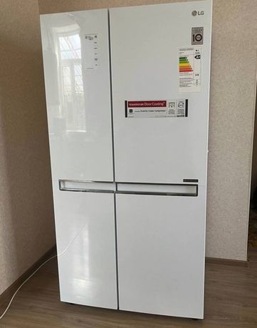 Продам Холодильник Четырёхдверный LG