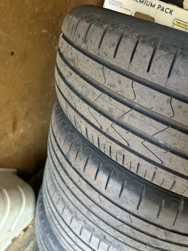 8 roti passat vw skoda audi 215 60 r16 vara iarna noi Hankook 6 7 8 mm