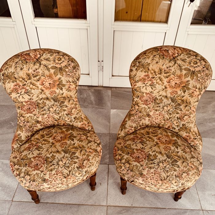 Два антикварни винтидж стола-дамски”парлор” стил