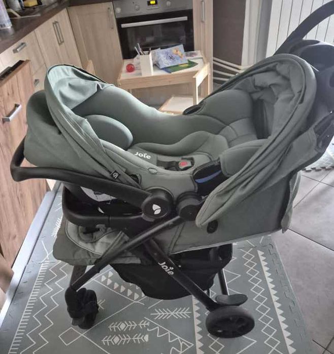 Vand carucior Joie Muze LX Laurel  + Scoica auto Joie I-Snug 2 Laurel