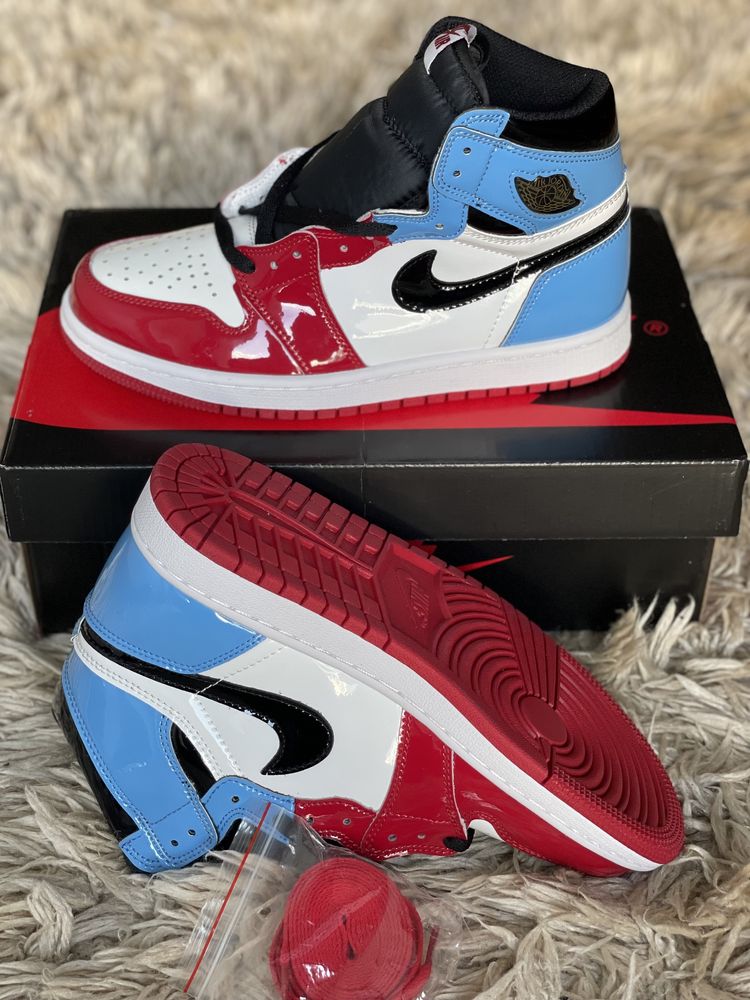 Jordan 1 Retro High Fearless UNC Chicago Varsity Red University Blue