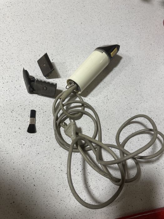 Старинная машинка для стрижки волос