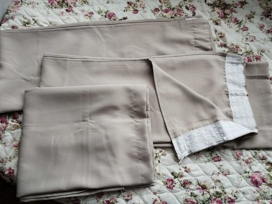 Затъмняваща завеса AMUNGEN 1x140x175 цвят пясък