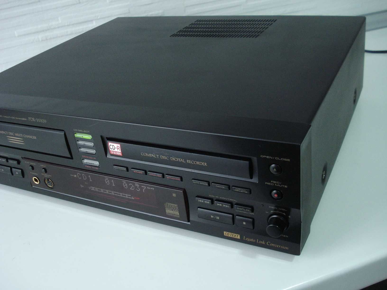 Dublu CD Recorder PIONEER PDR-W839