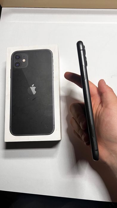 Iphone 11.  64 GB