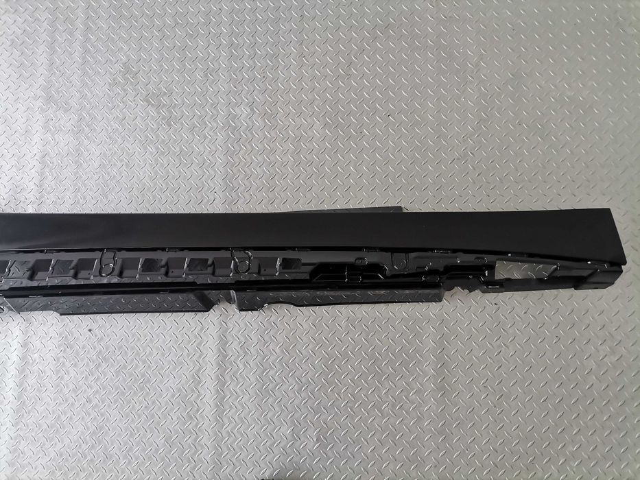 Нов ORIGINAL Десен праг Mercedes SL 63 AMG R232 W232