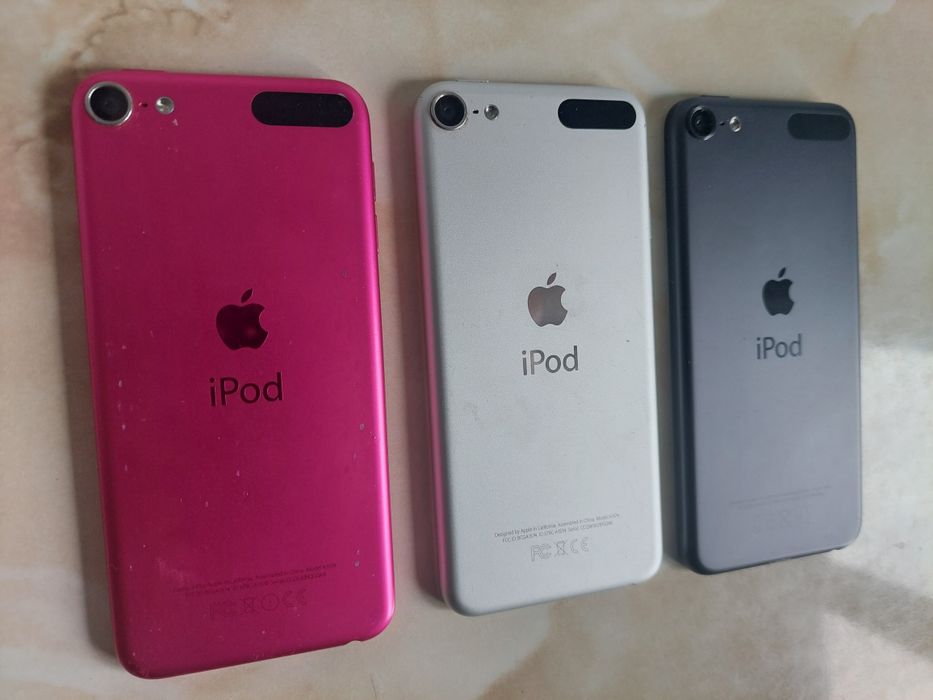 Vând 3x Apple iPod Touch generația 6 (roz, alb și negru) //poze reale