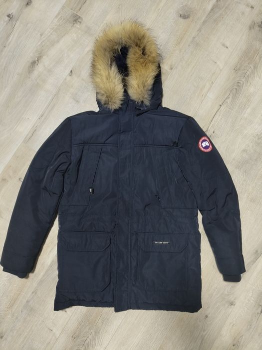 Зимние куртки Canada Goose