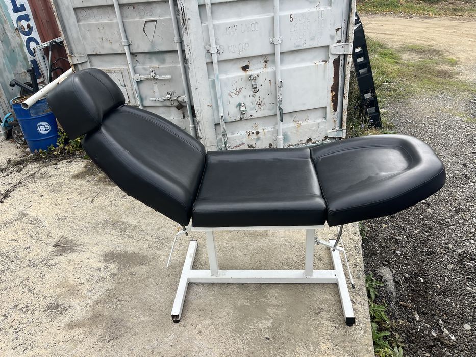 Козметична кушетка