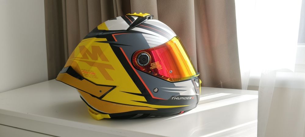 Мото каска Mt размер XL