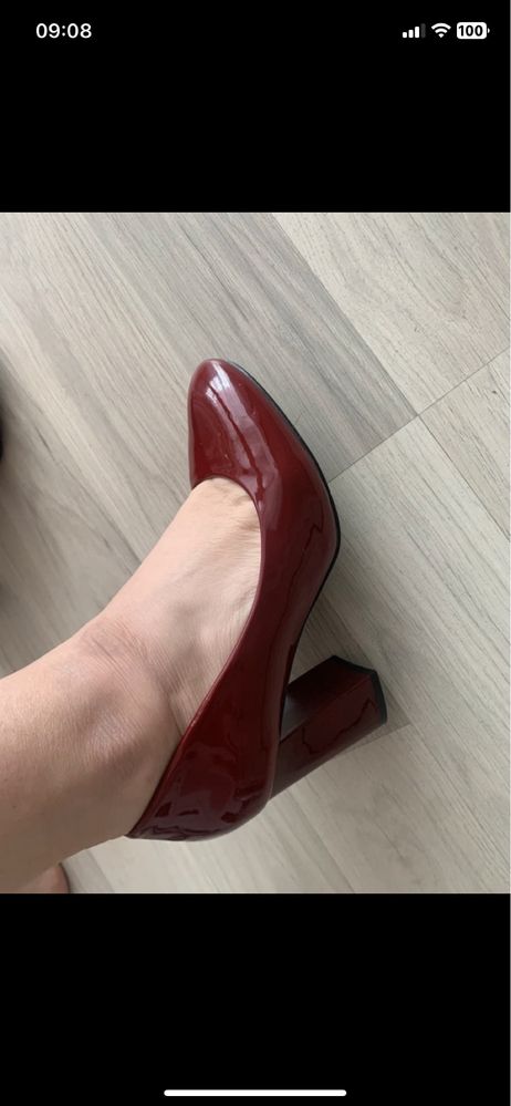Pantofi lacuiti cu toc gros, m36
