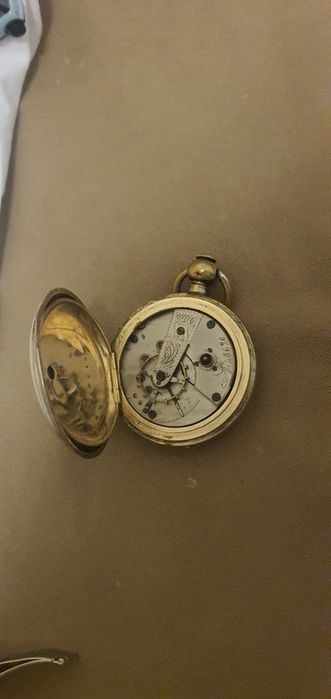 Джобен часовник  с верижно задвижване