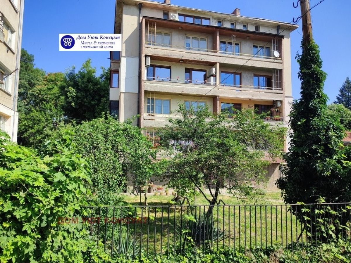 Продажба 3-стаен гр. Ловеч - Център 91m²