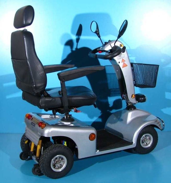 Scuter electric batrani/invalizi Shoprider