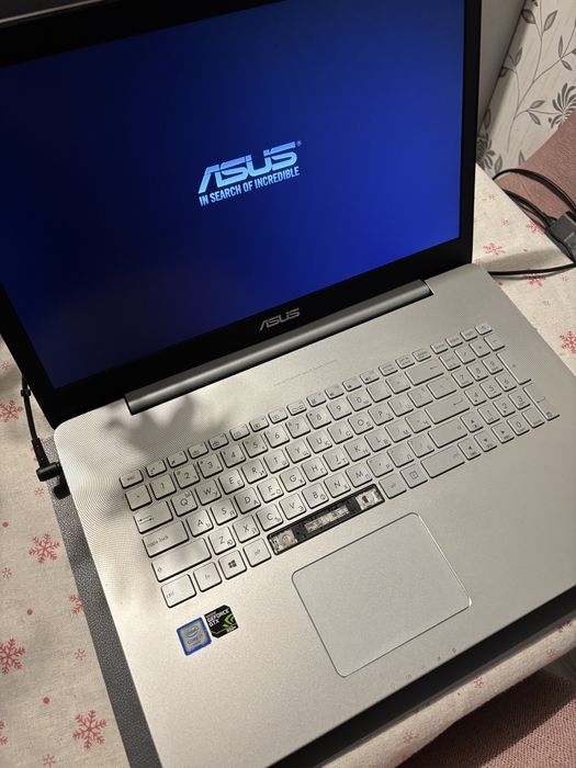 Лаптоп Asus N752V i7. 17 инча