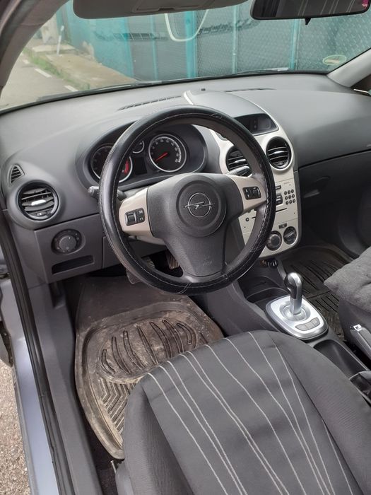 Vînd Opel corsa D automat an fabricație 2007