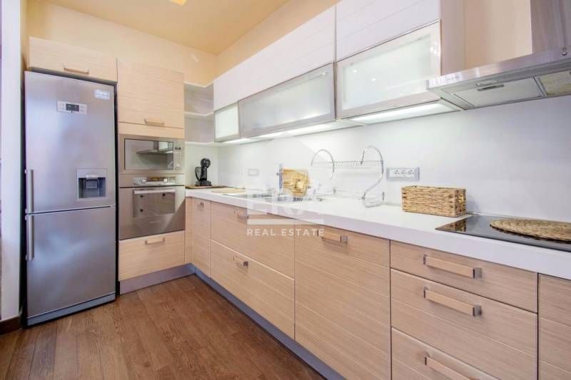 Дава се под наем Четиристаен апартамент в София, Витоша - 285 кв.м за 1900 € - Снимка #6