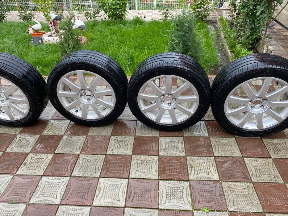 Jante audi r 17 cauciucurile sunt destul de ok ofer si capace audi ...