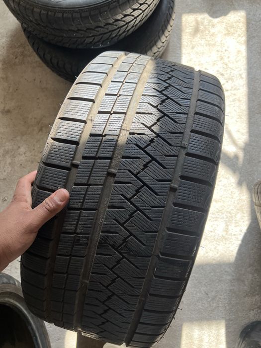 275 35 19  цената е за 2те