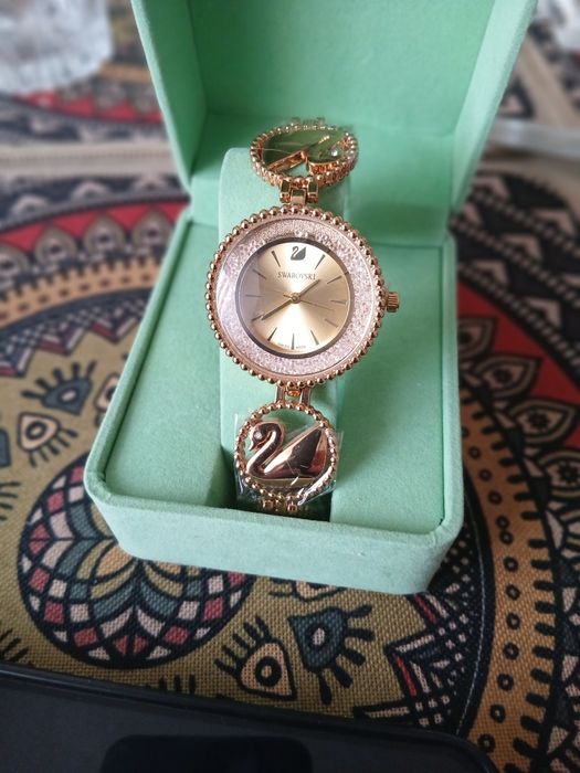 Часы шикарные наручные