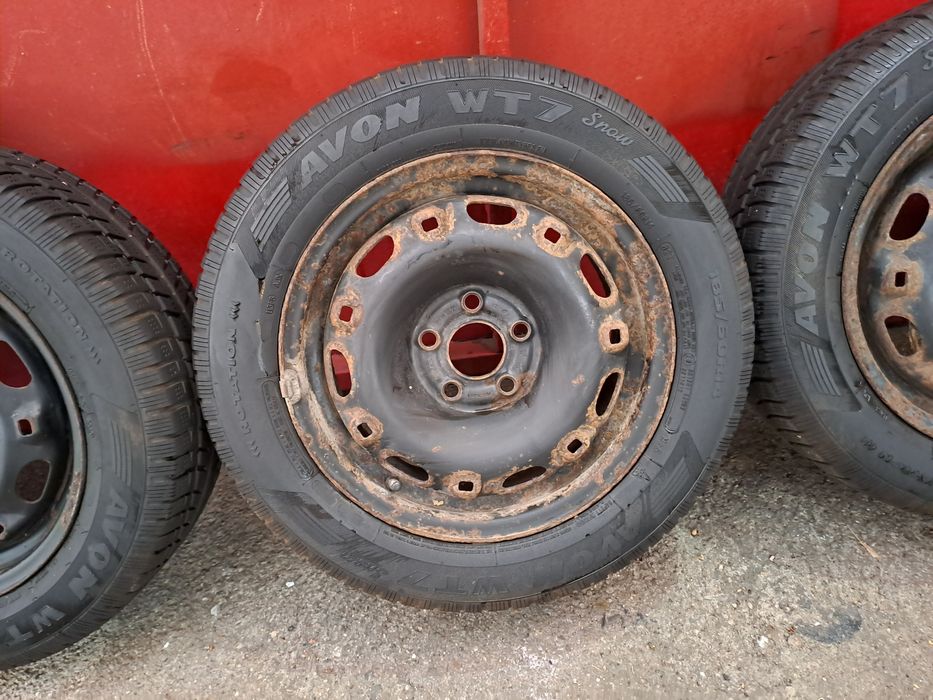 4бр. 14" 5Х100мм Джанти със зимни гуми 185/60/14, 5x100