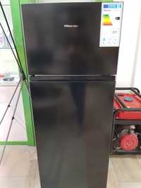Продаётся холодильник  Hisense