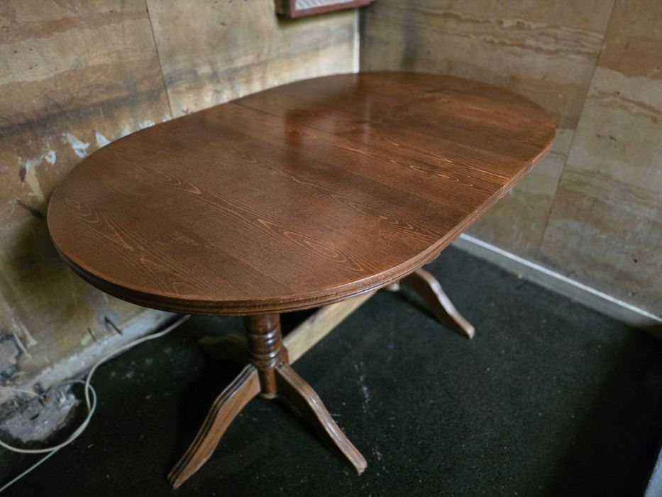 Трапезна разтегателна маса от масив 140/90 см.