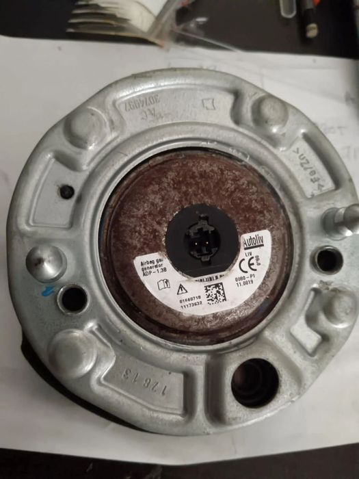 Airbag volan rotund bmw seria 1, 2, 3, 4, 5, x, f10, f11, f20, f30, f48, g30, g31, g01, g05, cod 3074997