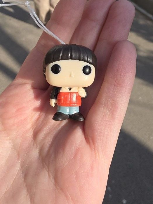 Продам Will Stranger things 80,000