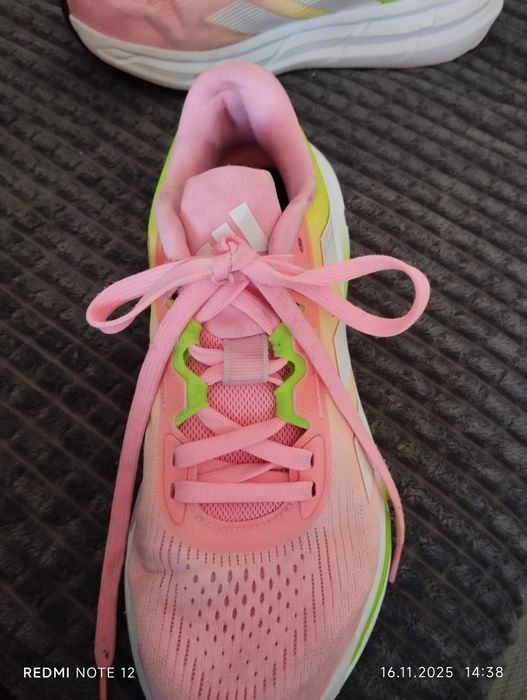 ADIDAS PERFORMANCE Маратонки за бягане 'Questar 3'