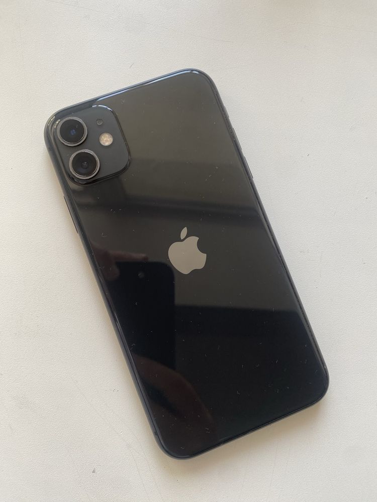 iPhone 11 64Гб в идеале