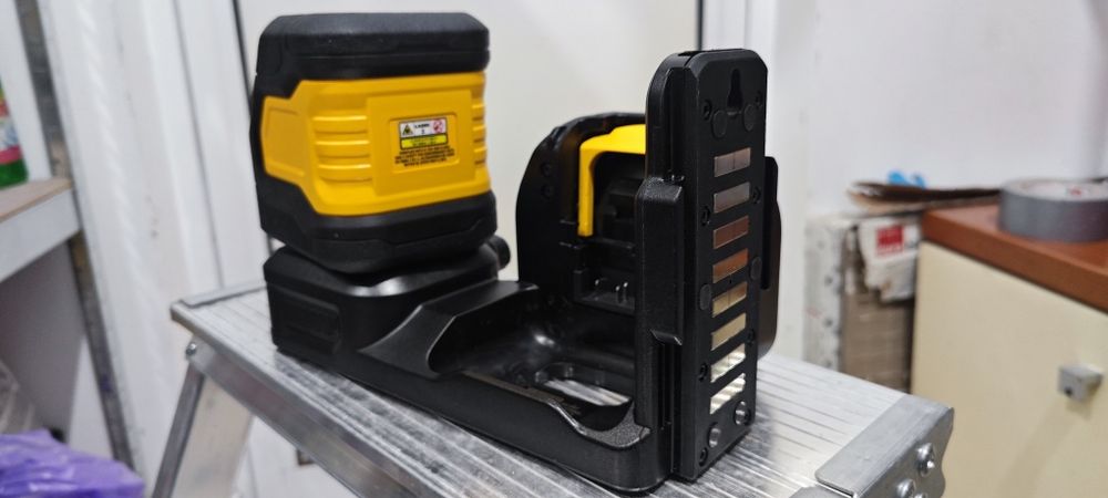 Лазерен нивелир DeWalt