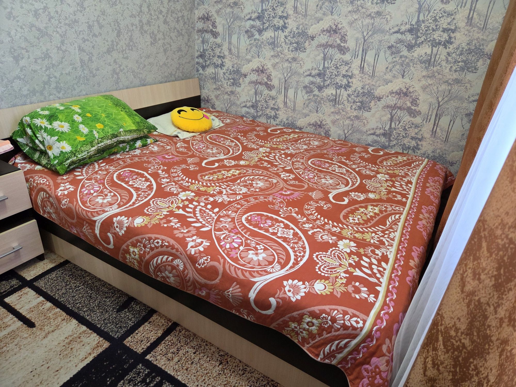 Срочно продам двуспальную кровать.