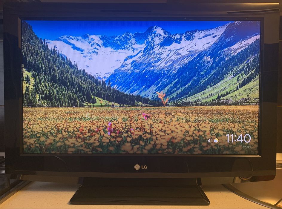 Televizor LCD LG 32” - Diagona 81 CM + Telecomanda