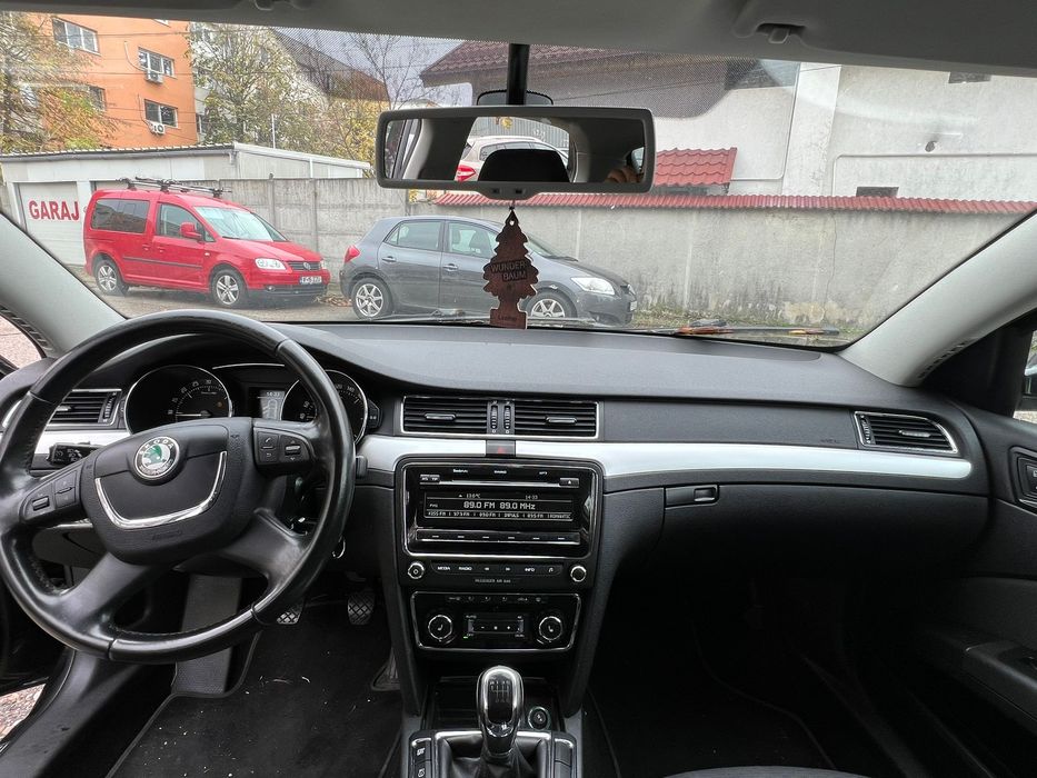 Skoda Superb berlina 2l dirsel 140 cp an 2010