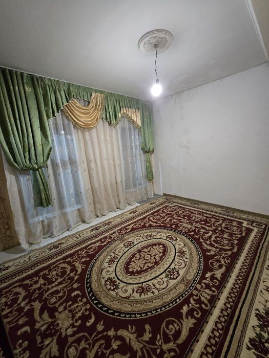 Арендага участка берилади. 3 та хона. 4 сўтик.