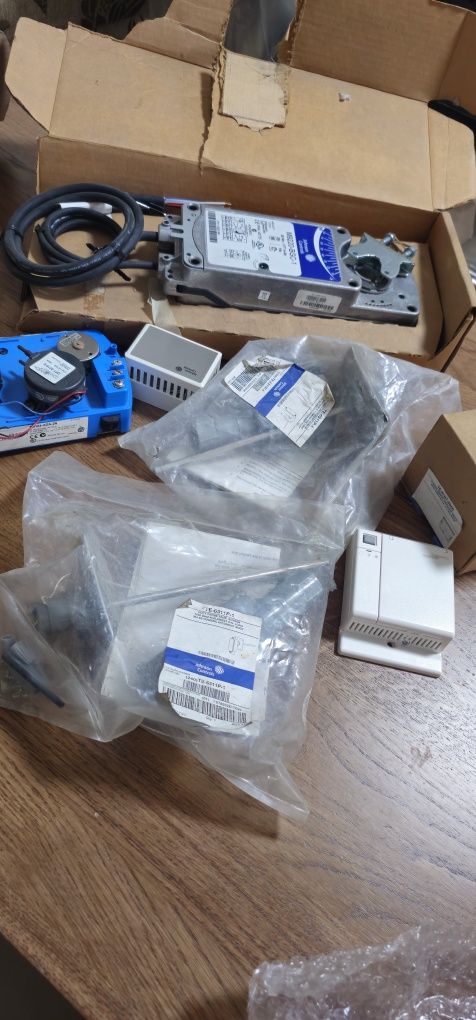 Johnson Controls TE-6311P-1
JOHNSON CONTROLS TE-6311P-1
Johnson Contro