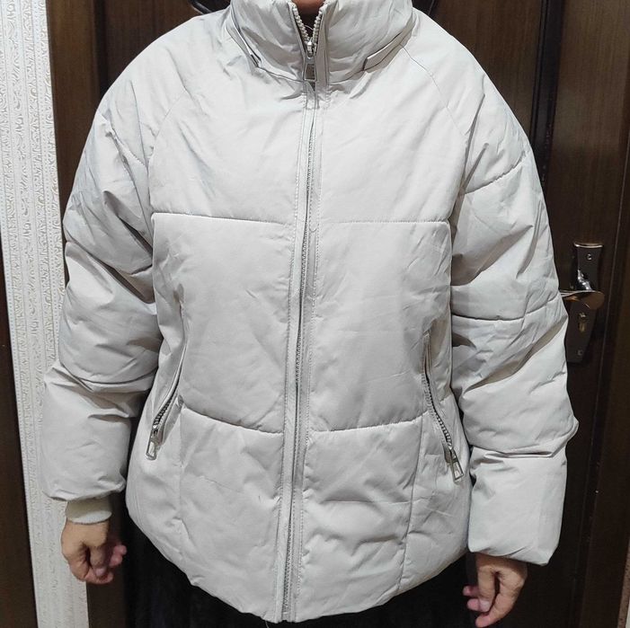 Qizlar kurtkasi  razmeri XL