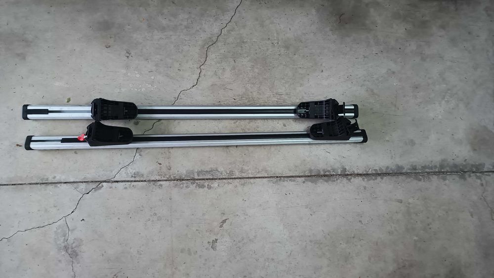 Продавам автобокс HAKR черен мат +