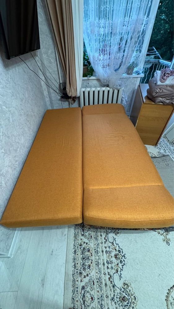 Продам диван в отличном состояний