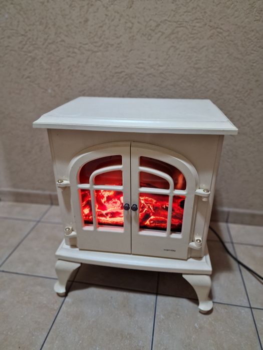 Semineu electric cu focar 3D