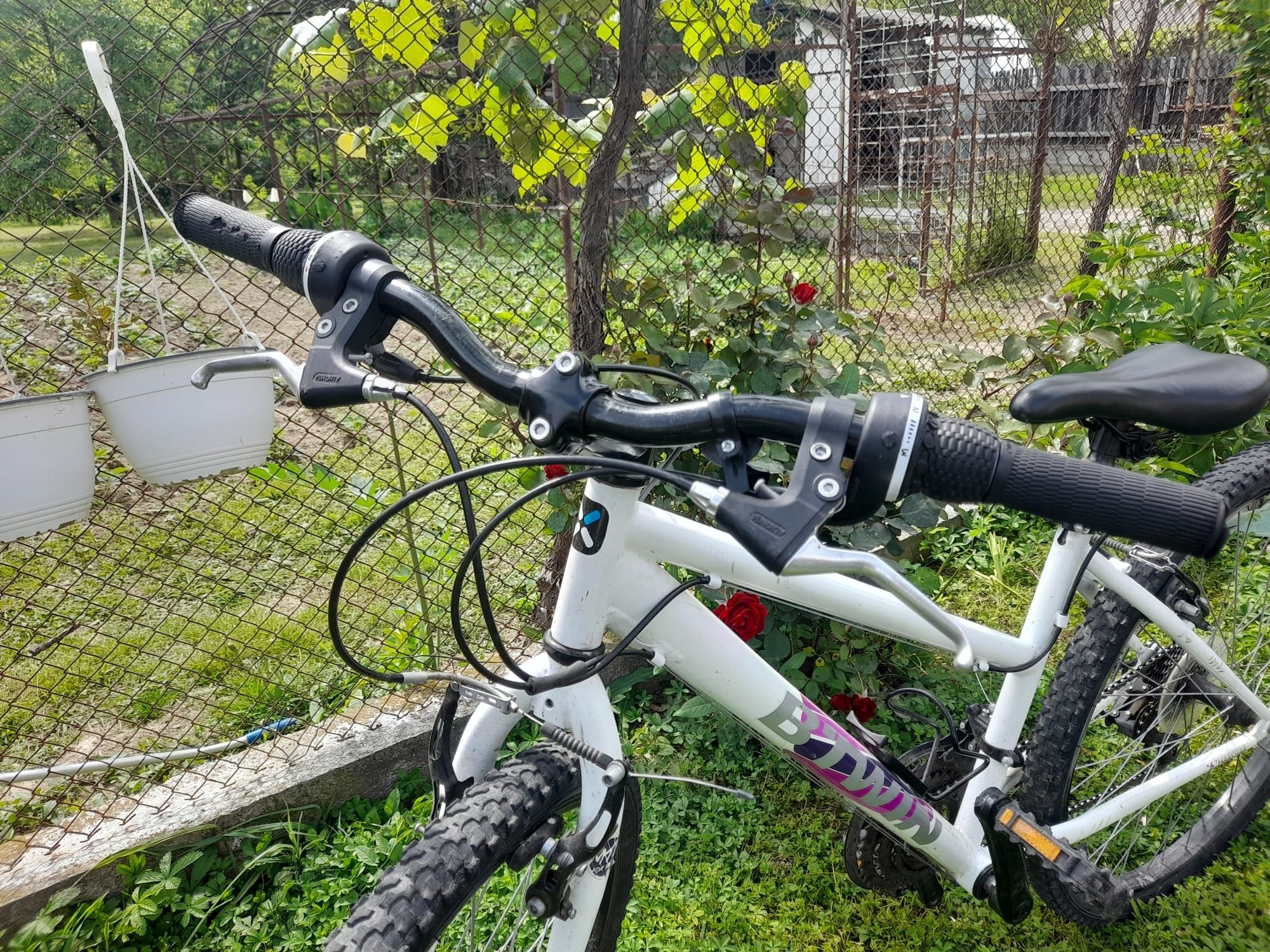 Trotineta în stare buna, bicicleta în stare buna