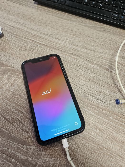 Telefon iPhone 11
