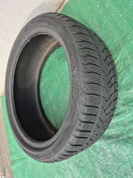 Vand  Anvelopa Pirelli(iarna),225/40/19,93H,Dot 4818
